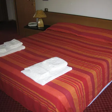 Niagara Hotel 3*