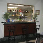Niagara Hotel