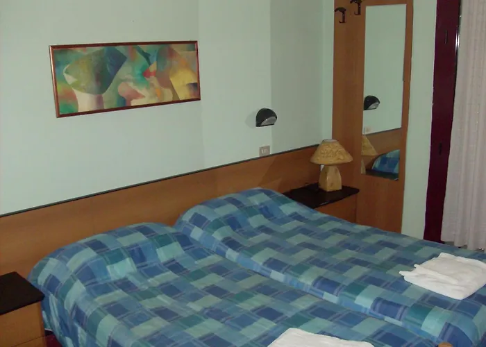 Niagara Hotel 3*
